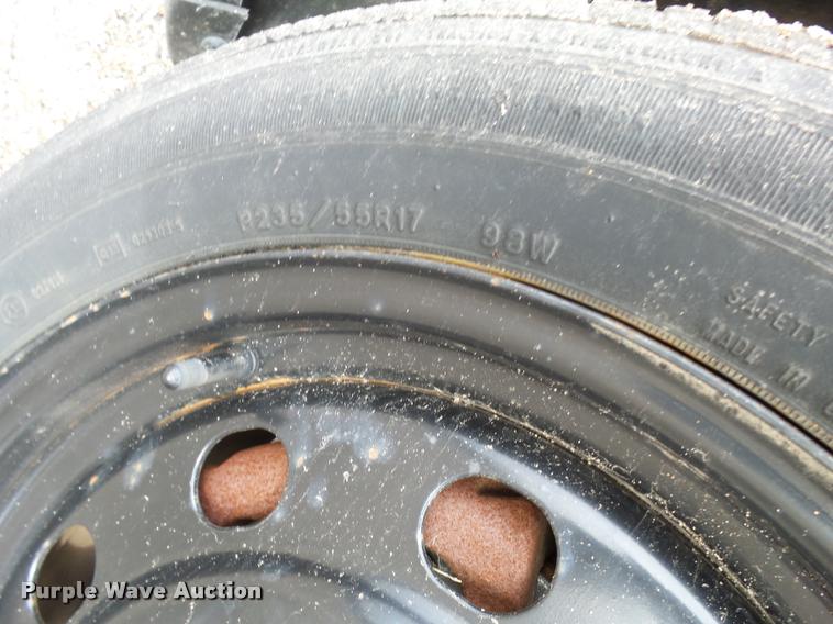 image for item L3383 2011 Ford Crown Victoria Police Interceptor