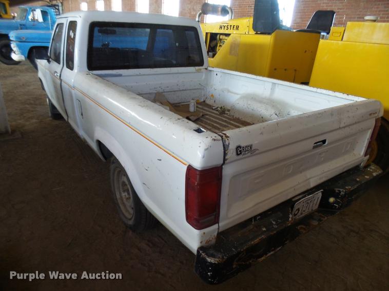 image for item L3406 1986 Ford Ranger SuperCab pickup truck