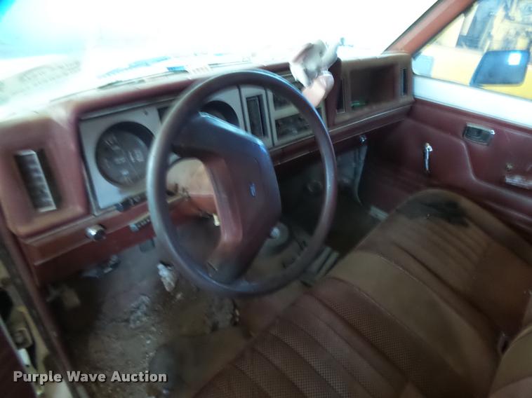 image for item L3406 1986 Ford Ranger SuperCab pickup truck