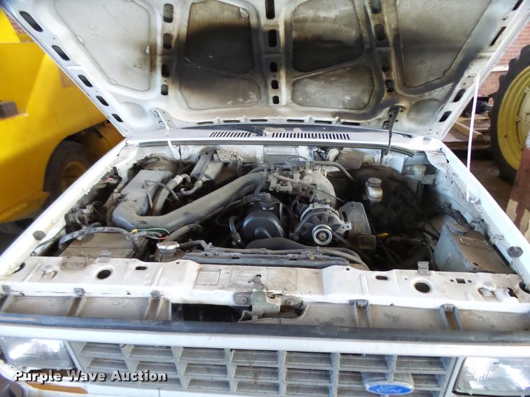 image for item L3406 1986 Ford Ranger SuperCab pickup truck