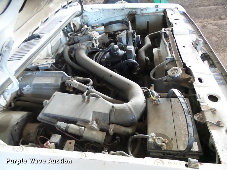 image for item L3406 1986 Ford Ranger SuperCab pickup truck