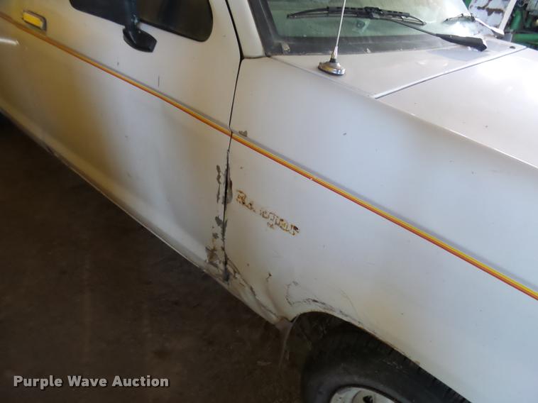 image for item L3406 1986 Ford Ranger SuperCab pickup truck