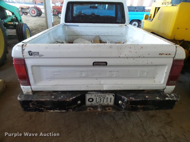 image for item L3406 1986 Ford Ranger SuperCab pickup truck