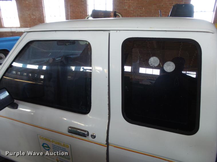 image for item L3406 1986 Ford Ranger SuperCab pickup truck