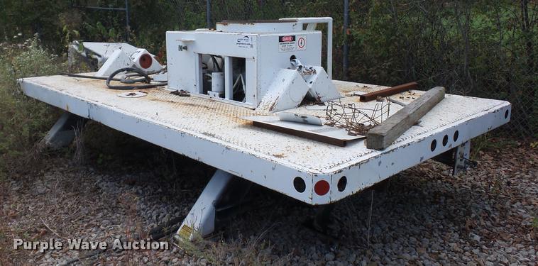 image for item L4291 12'L x 8'W bucket bed