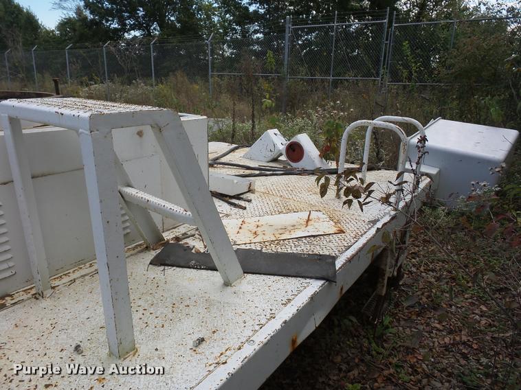 image for item L4291 12'L x 8'W bucket bed