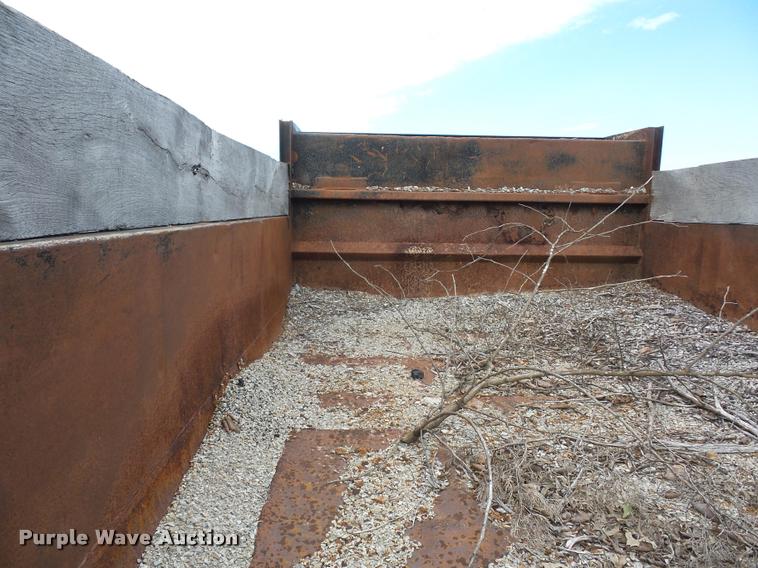 image for item L4294 1987 Ford F700 dump truck