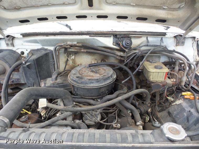 image for item L4294 1987 Ford F700 dump truck