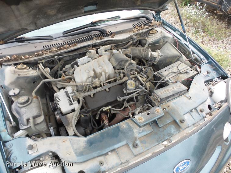 image for item L4295 1997 Ford Taurus