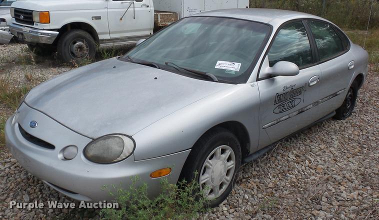 image for item L4296 1997 Ford Taurus