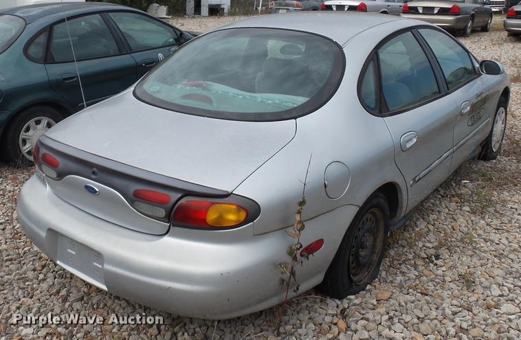 image for item L4296 1997 Ford Taurus