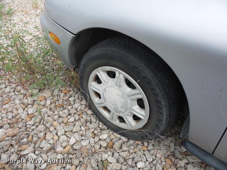 image for item L4296 1997 Ford Taurus