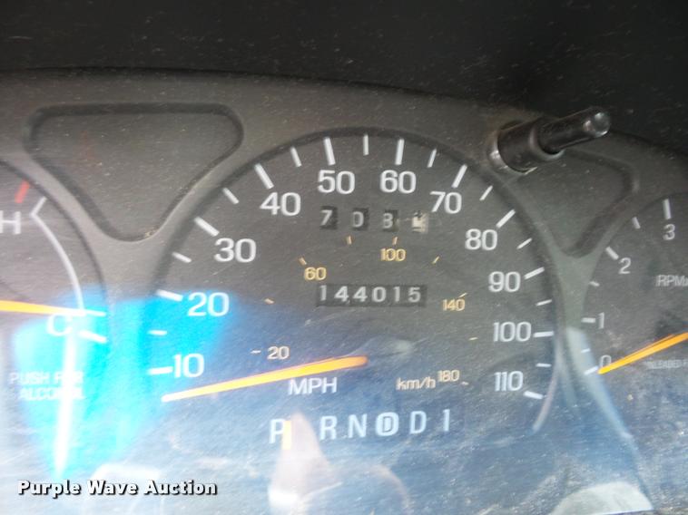 image for item L4296 1997 Ford Taurus