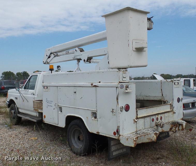 image for item L4297 1988 Ford F450 Super Duty bucket truck