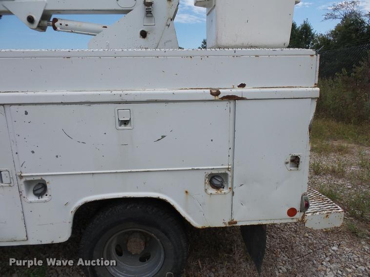 image for item L4297 1988 Ford F450 Super Duty bucket truck