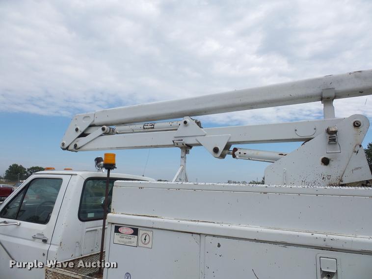 image for item L4297 1988 Ford F450 Super Duty bucket truck
