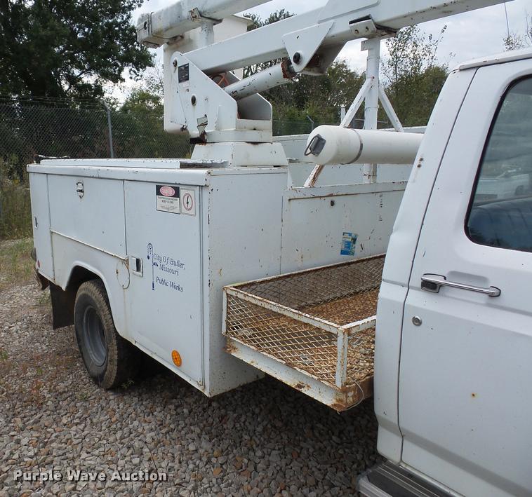 image for item L4297 1988 Ford F450 Super Duty bucket truck