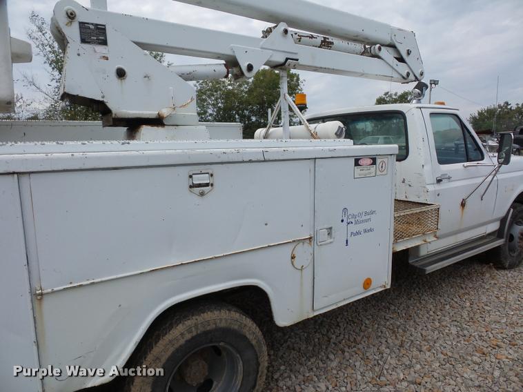 image for item L4297 1988 Ford F450 Super Duty bucket truck