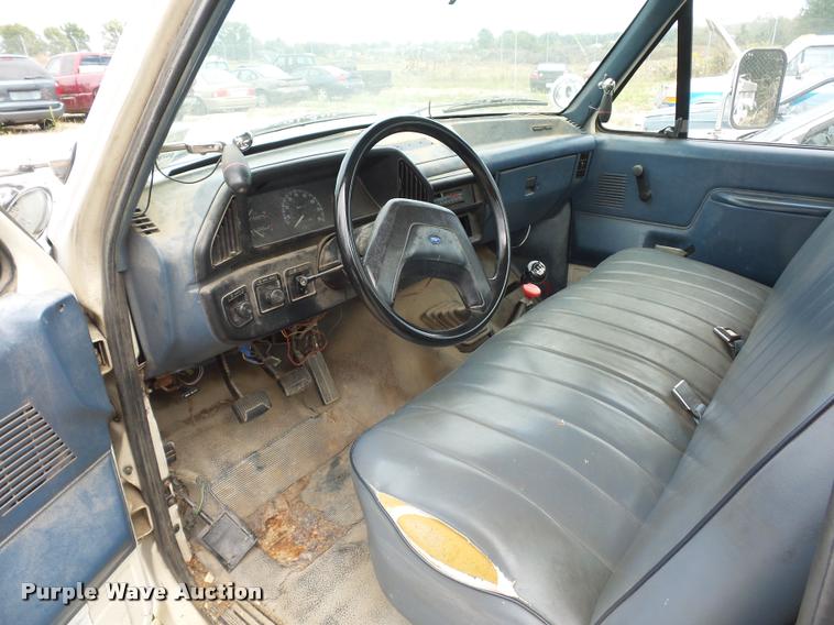 image for item L4297 1988 Ford F450 Super Duty bucket truck