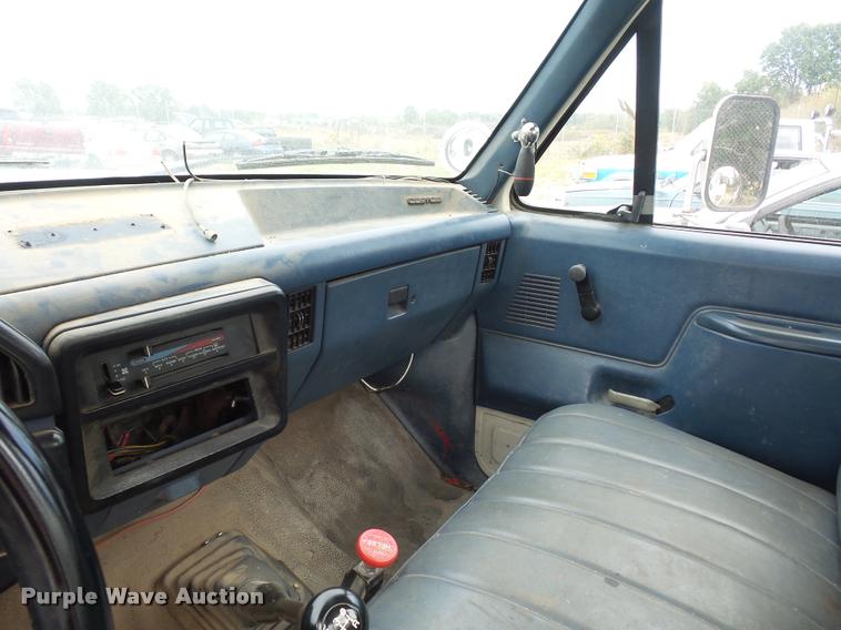 image for item L4297 1988 Ford F450 Super Duty bucket truck