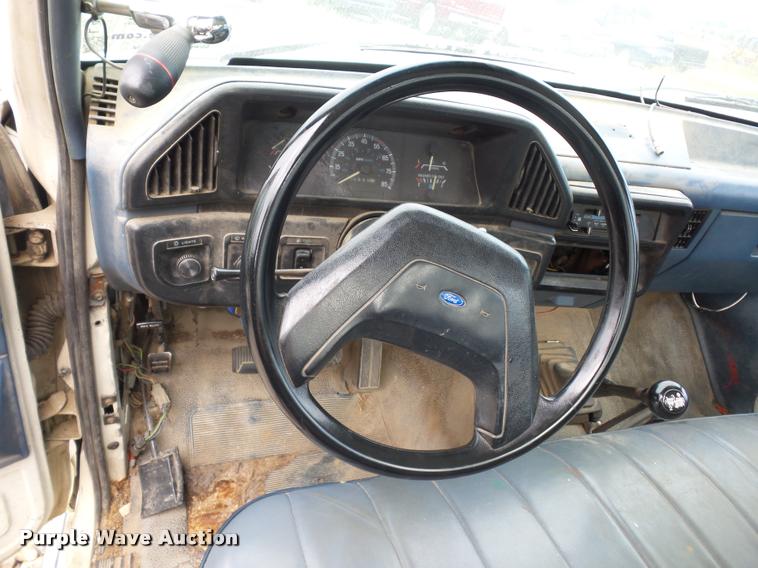 image for item L4297 1988 Ford F450 Super Duty bucket truck