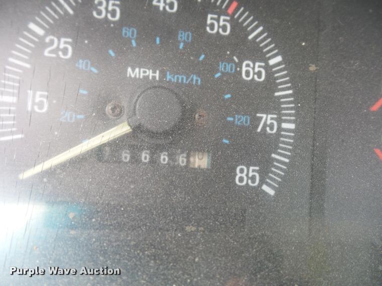 image for item L4297 1988 Ford F450 Super Duty bucket truck