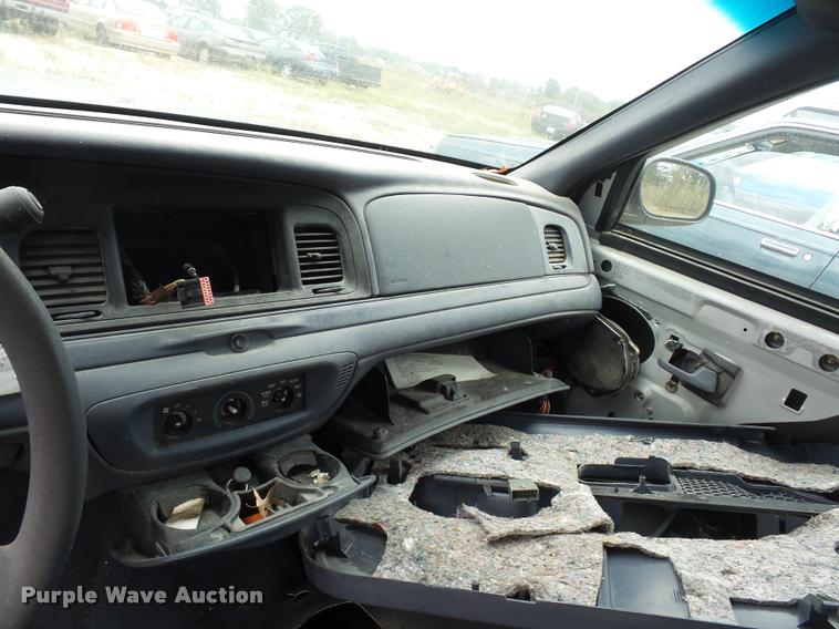 image for item L4298 1998 Ford Crown Victoria Police Interceptor