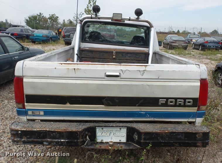 image for item L4300 1995 Ford F150 SuperCab pickup truck