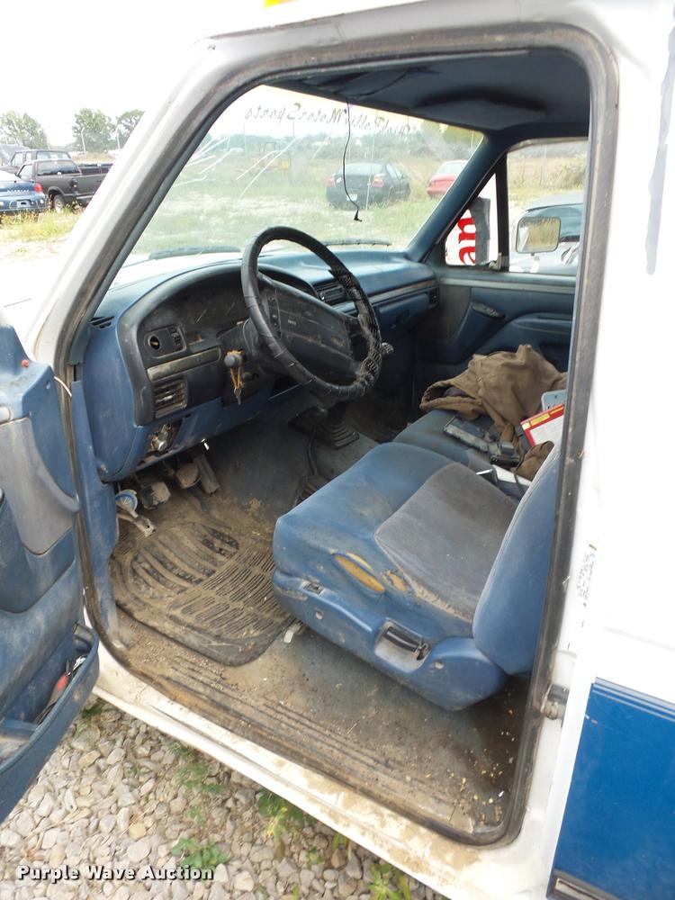 image for item L4300 1995 Ford F150 SuperCab pickup truck