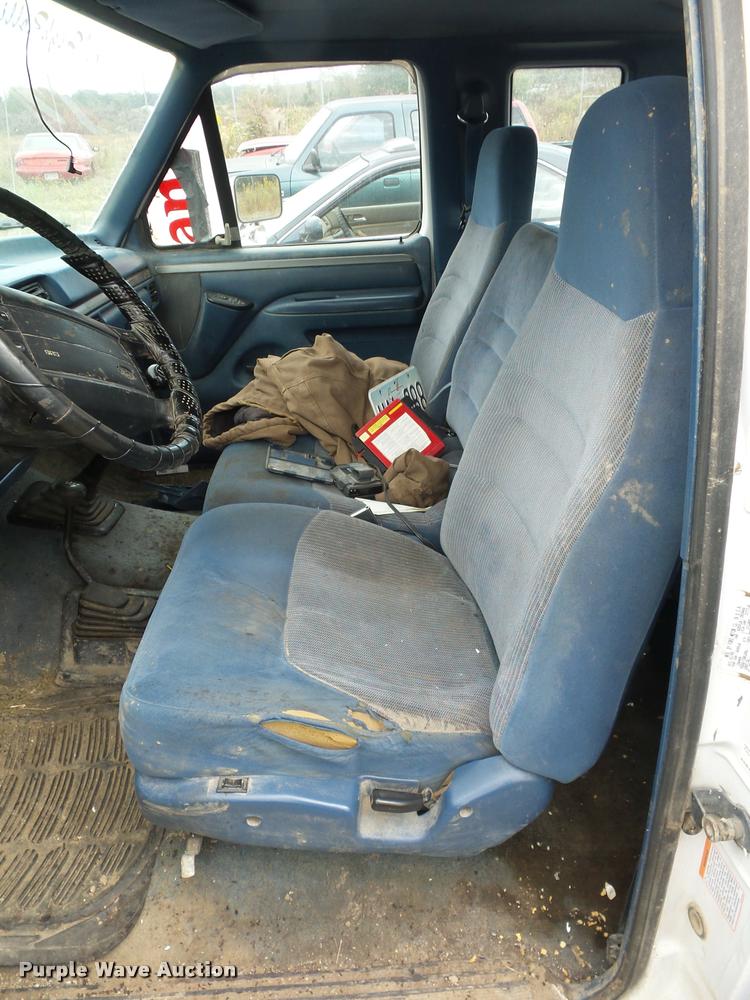 image for item L4300 1995 Ford F150 SuperCab pickup truck