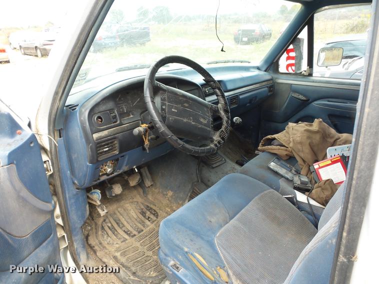 image for item L4300 1995 Ford F150 SuperCab pickup truck