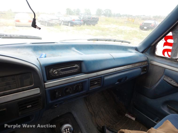 image for item L4300 1995 Ford F150 SuperCab pickup truck