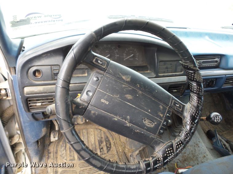 image for item L4300 1995 Ford F150 SuperCab pickup truck