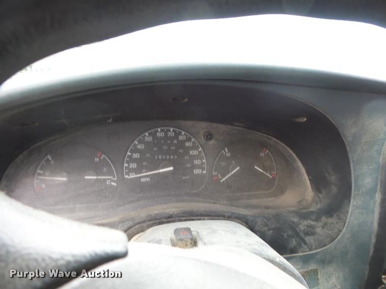 image for item L4302 1997 Ford Ranger SuperCab pickup truck