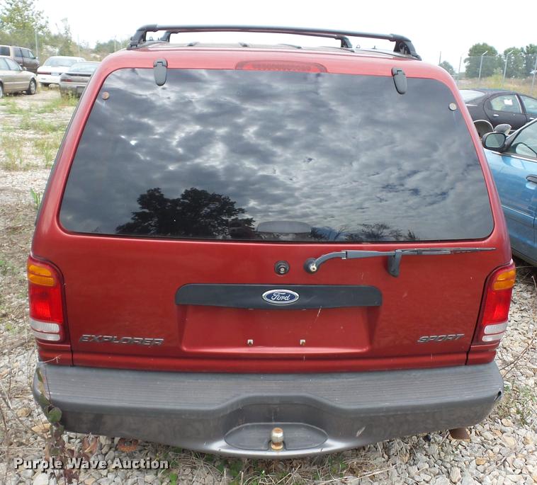 image for item L4303 2000 Ford Explorer SUV