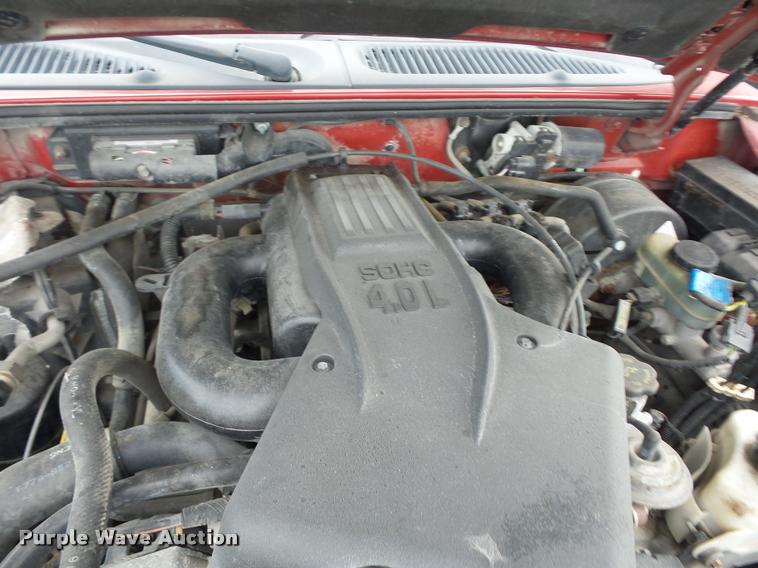 image for item L4303 2000 Ford Explorer SUV