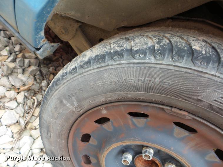 image for item L4304 2005 Ford Crown Victoria Police Interceptor