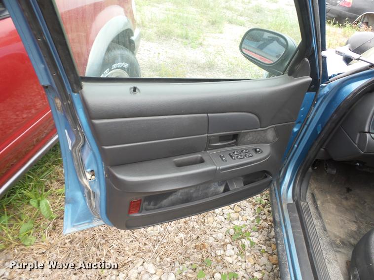 image for item L4304 2005 Ford Crown Victoria Police Interceptor