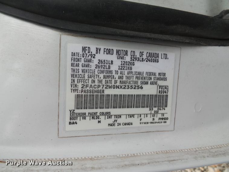 image for item L4305 1992 Ford Crown Victoria