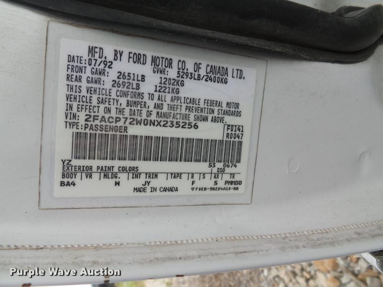 image for item L4305 1992 Ford Crown Victoria