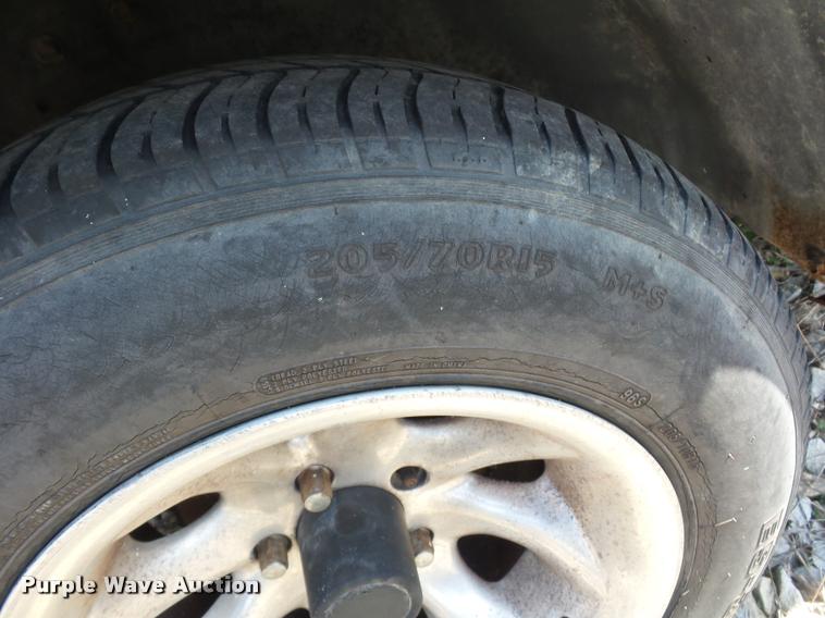 image for item L4306 2000 Chevrolet S10 pickup truck