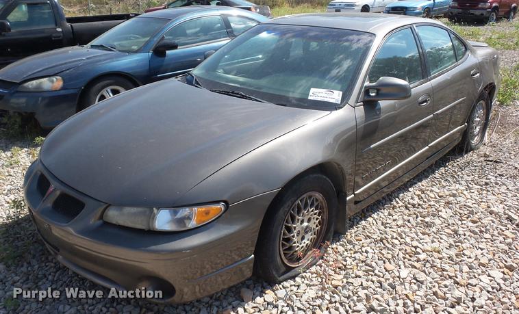 image for item L4307 2000 Pontiac Grand Prix