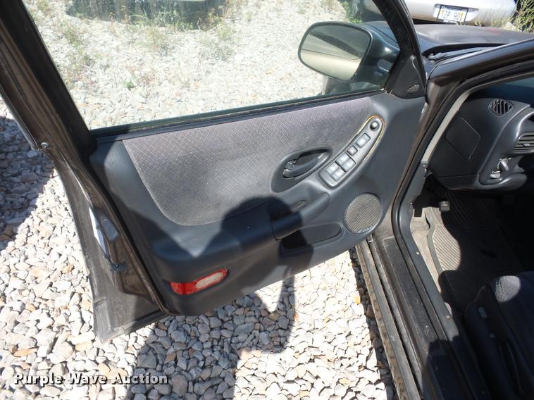 image for item L4307 2000 Pontiac Grand Prix