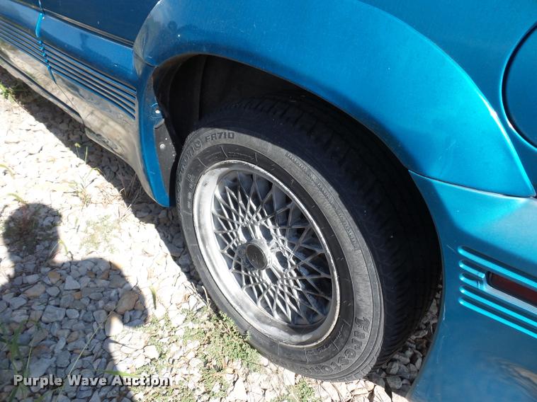 image for item L4311 1992 Pontiac Grand Prix
