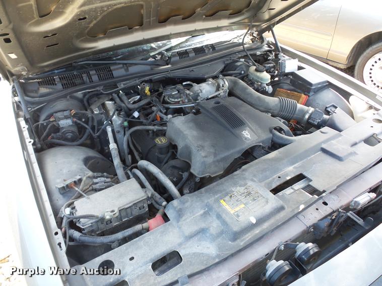 image for item L4313 2003 Ford Crown Victoria Police Interceptor