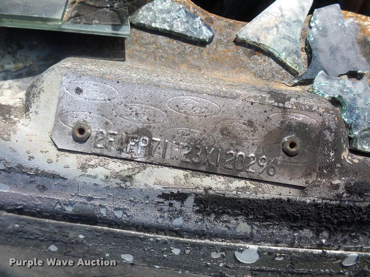 image for item L4313 2003 Ford Crown Victoria Police Interceptor