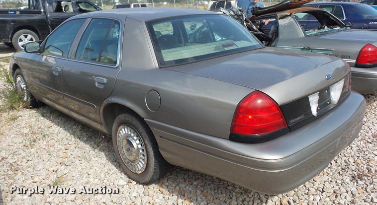 image for item L4314 2001 Ford Crown Victoria Police Interceptor