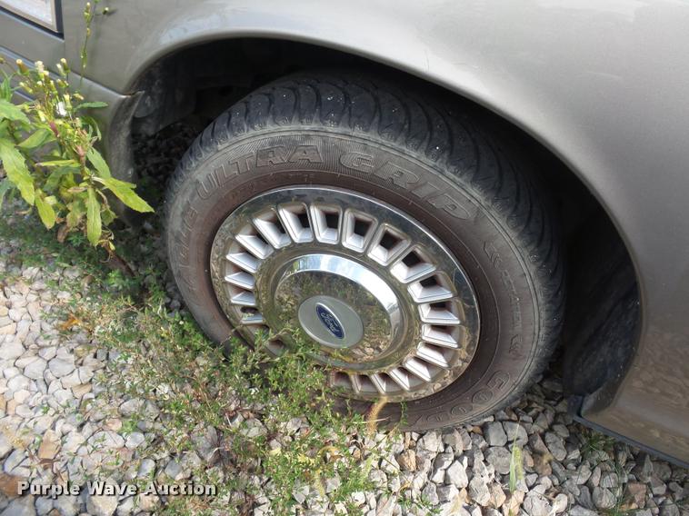 image for item L4314 2001 Ford Crown Victoria Police Interceptor