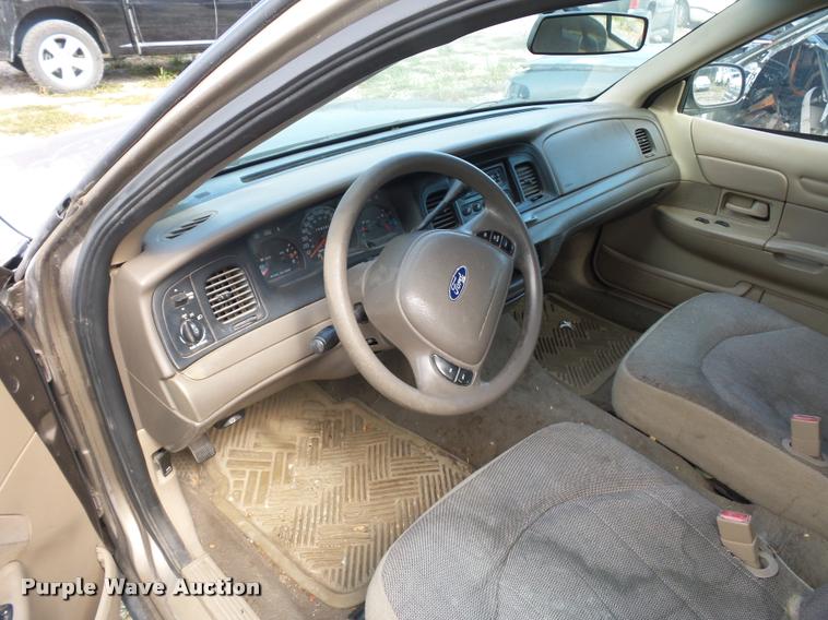 image for item L4314 2001 Ford Crown Victoria Police Interceptor