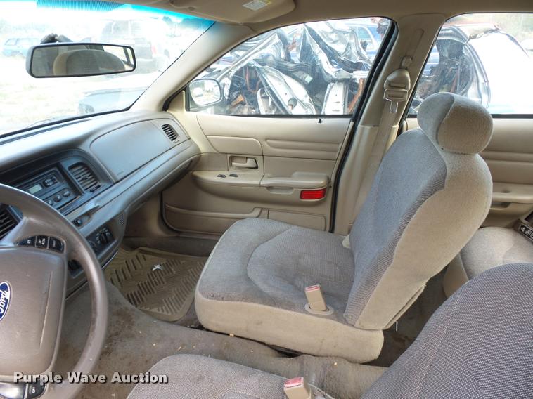 image for item L4314 2001 Ford Crown Victoria Police Interceptor
